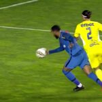 Billel Omrani, busculat în careu de Huja! FCSB putea primi penalty cu Petrolul, dar Horaţiu Feşnic nu a intervenit