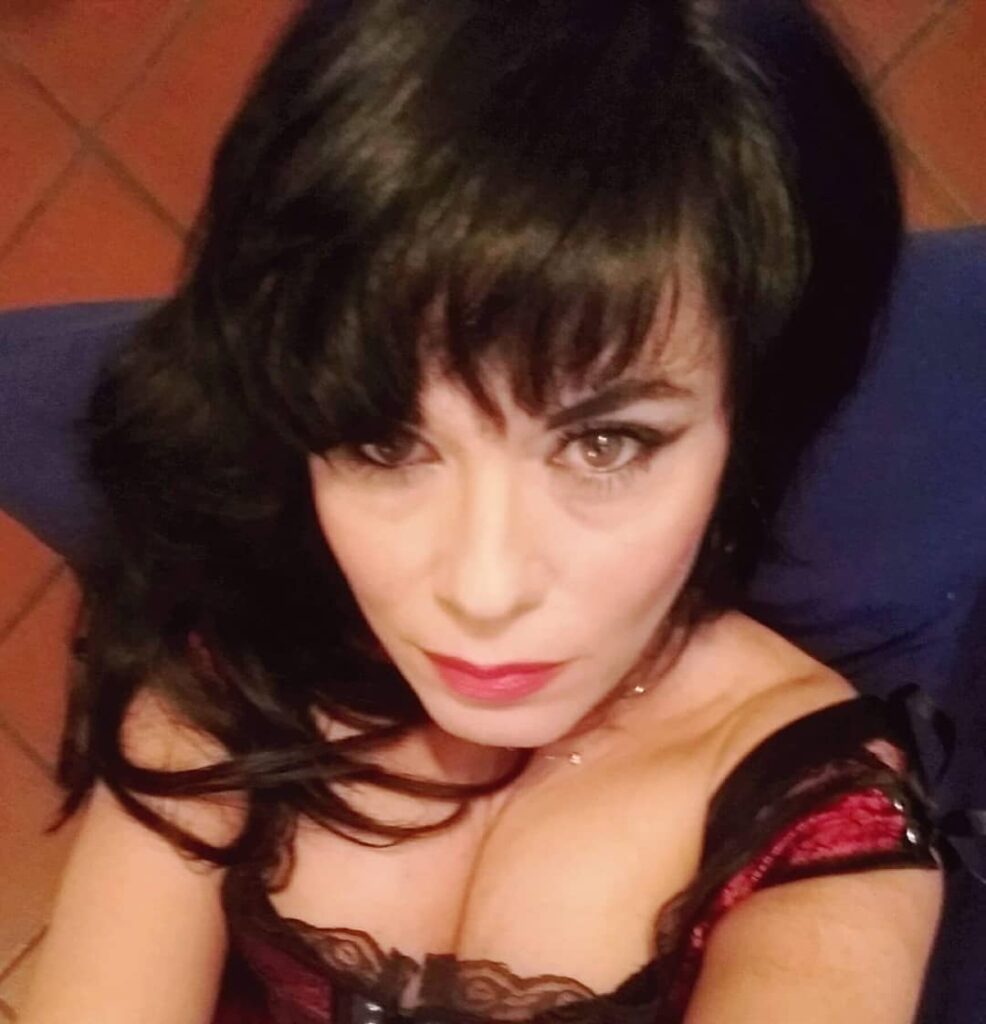 Instagram Mariana Moculescu