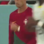 CM 2022 | Moment bizar cu Cristiano Ronaldo! Starul portughez a scos ceva din pantaloni și a început să mănânce, în meciul cu Ghana