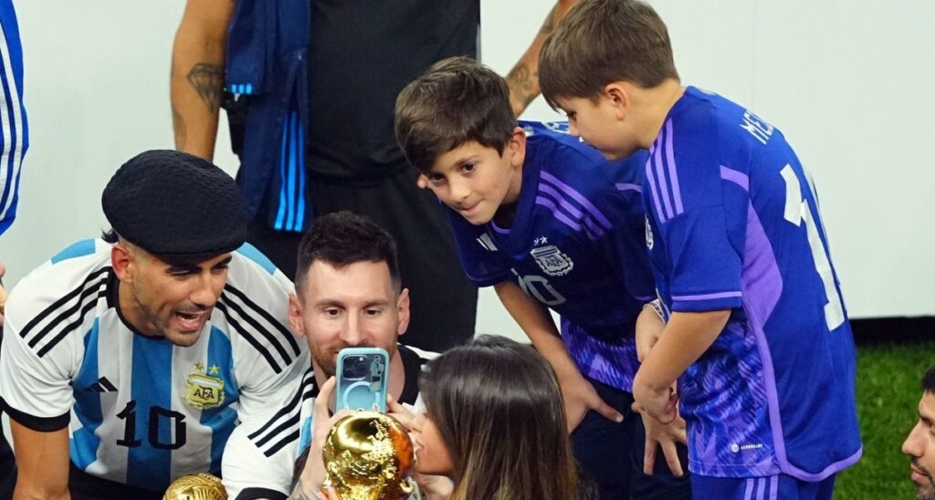 Imagini rare cu familia lui Leo Messi. Câţi copii are. Detalii mai puţin ştiute din viaţa starului Argentinei