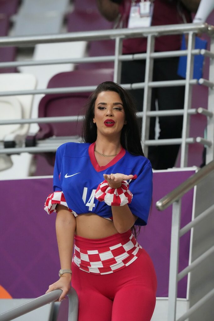 „Câți fotbaliști ți-au scris la această Cupă Mondială?” Ivana Knoll, cea mai frumoasă femeie de la Campionatul Mondial, răspuns de senzaţie