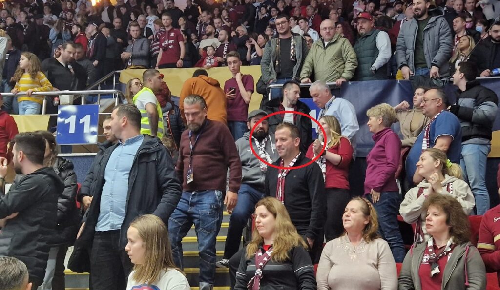 Rafael van der Vaart, spectator de lux la Rapid – Buducnost 39 – 29! Imagini de senzație cu fostul jucător al lui Real Madrid, în sala Polivalentă