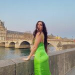 Cine este Ellynora, artista criticată dur pentru modul în care a intonat imnul Angliei înaintea meciului cu Italia. „Nu a fost vina mea!”