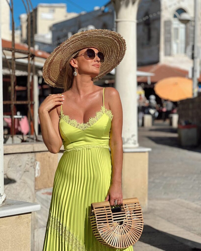 Instagram Carmen Negoiţă