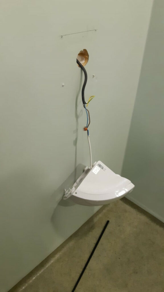 Fanii FCSB-ului au lăsat prăpăd în urma lor, după victoria cu Sepsi! Imagini scandaloase cu pagubele provocate