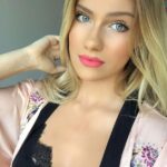 Instagram Adelina Ungureanu