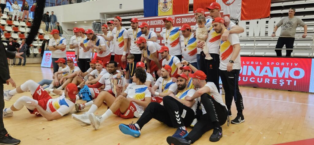 Dinamo, campioană în Liga Zimbrilor! „Dulăii” au cucerit al şaptelea titlu la rând şi al 19-lea din istorie