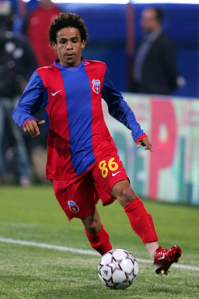 Cum a ajuns să arate şi cu ce se ocupă Elton, fostul „magician” de la FCSB. Imagine virală alături Cristiano Ronaldo: „O legendă!”