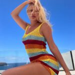 Alexandra Stan s-a filmat fără sutien şi le-a pus o întrebare fanilor! Ce a vrut să afle excentrica artistă