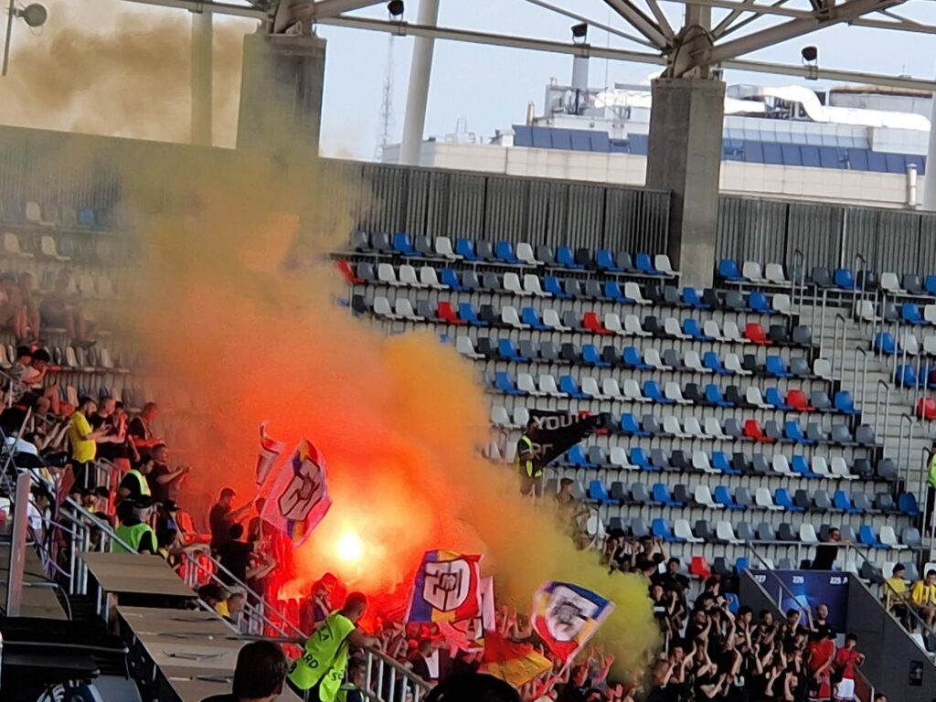 Jandarmeria a luat măsuri după incidentele de la România U21 – Ucraina U21. Ultrașii evacuați au fost amendați