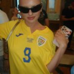 Alexandra Stan s-a filmat fără sutien şi le-a pus o întrebare fanilor! Ce a vrut să afle excentrica artistă
