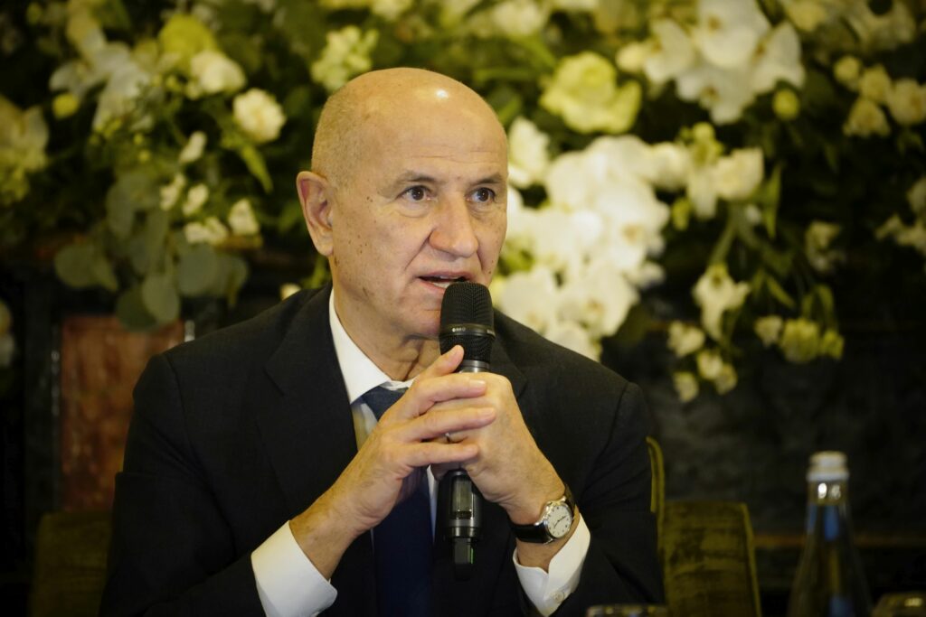 Afacerea cu care George Copos a dat lovitura în România. A făcut un profit uriaş şi se pregăteşte să stabilească un nou record