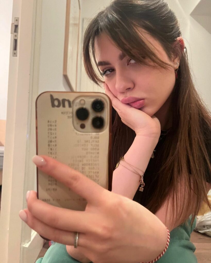 Alessia Năstase, fiica lui Ilie Năstase, a împlinit 20 de ani. Cât de frumoasă este şi cu ce se ocupă