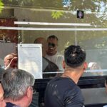 Mihai Stoica, alături de Gheroghe Mustaţă la casele de bilete la Arena Naţională