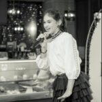 Cât de frumoasă este Alisa, nepoata lui Emeric Ienei. Tânăra întoarce toate privirile. Şi mama ei arată uimitor la 47 de ani