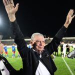 Imagini emoţionante la FC Bihor – FCSB! Emeric Ienei a venit în baston să vadă meciul, la 86 de ani!