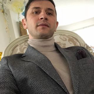 Claudiu Răducanu şi-a copleşit soţia cu declaraţii de dragoste! Femeia este de o frumuseţe uimitoare