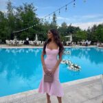 Unica fiică a lui Ion Ţiriac s-a descătuşat alături de cea mai bună prietenă. Cine e tânăra misterioasă cu care Ioana face show