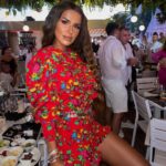 Unica fiică a lui Ion Ţiriac s-a descătuşat alături de cea mai bună prietenă. Cine e tânăra misterioasă cu care Ioana face show