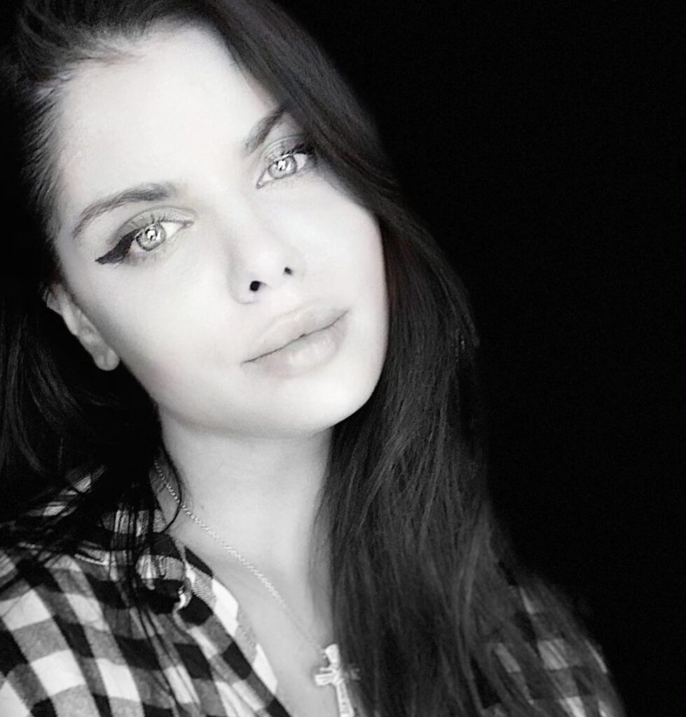 Instagram Ileana Lazariuc