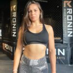 O româncă e campioană mondială în cuşcă şi face avere din OnlyFans. „Bombardierul” Pascu o antrenează pentru debutul în UFC