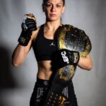 O româncă e campioană mondială în cuşcă şi face avere din OnlyFans. „Bombardierul” Pascu o antrenează pentru debutul în UFC