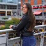 O româncă e campioană mondială în cuşcă şi face avere din OnlyFans. „Bombardierul” Pascu o antrenează pentru debutul în UFC