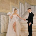 Românca de 26 de ani care face plajă pe terasa apartamentului şi i-a înnebunit pe vecini. Soţul ei câştigă 450.000 de euro pe an