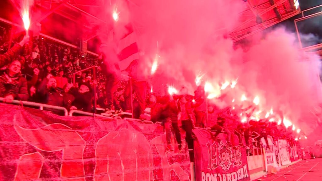 Sărbătoare în Giuleşti, după Dinamo – Rapid 1-2! Cum au fost întâmpinaţi jucătorii lui Cristiano Bergodi de fani