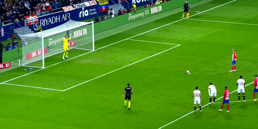 Antoine Griezmann s-a făcut de râs în Atletico Madrid – Sevilla! Starul francez a ratat un penalty într-un mod uluitor