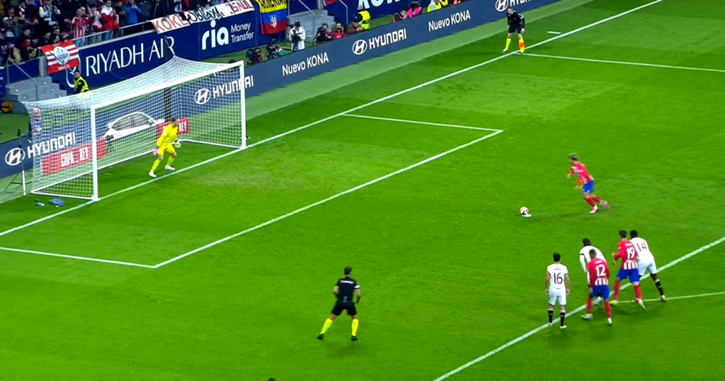 Antoine Griezmann s-a făcut de râs în Atletico Madrid – Sevilla! Starul francez a ratat un penalty într-un mod uluitor
