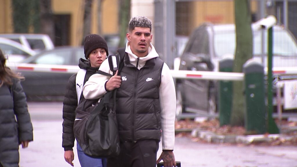 Florinel Coman a atras toate privirile la vizita medicală a celor de la FCSB! Cum şi-a făcut apariţia jucătorul roş-albaştrilor