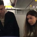 Simona Halep, surprinsă în avionul cu care a plecat spre Elveţia