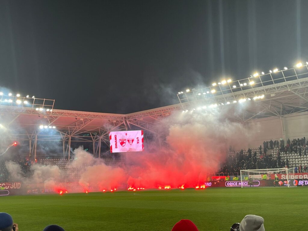 Administratorii stadionului „Arcul de Triumf” au ieșit la atac, după bătaia de la Dinamo – UTA. Imagini cu distrugerile provocate