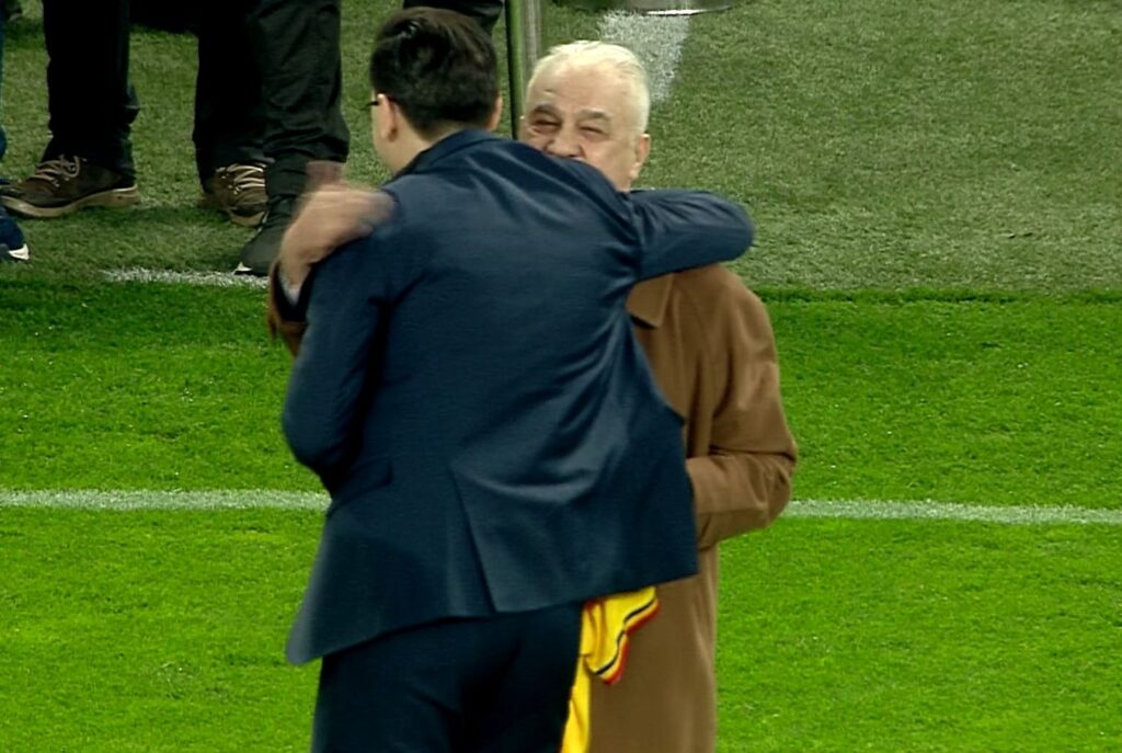 Gică Hagi, Ilie Dumitrescu, Miodrag Belodedici şi Anghel Iordănescu, printre legendele omagiate pe Arena Naţională!