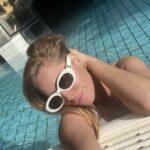 Tânăra acuzată că i-a fost amantă lui Laurenţiu Reghecampf, apariţie electrizantă la piscină. Cât de frumoasă este Florentina