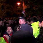 „Iar ne retrogradaţi? Vă rupem picioarele!” Fanii lui Dinamo au făcut un scandal monstru! I-au cerut demisia lui Kopic: „Pleacă!”