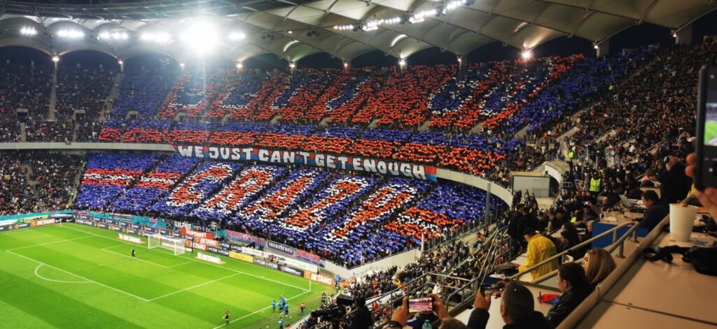 Scenografie de senzație pregătită de fanii FCSB-ului, la derby-ul cu Rapid! Atmosferă de sărbătoare pe Arena Națională