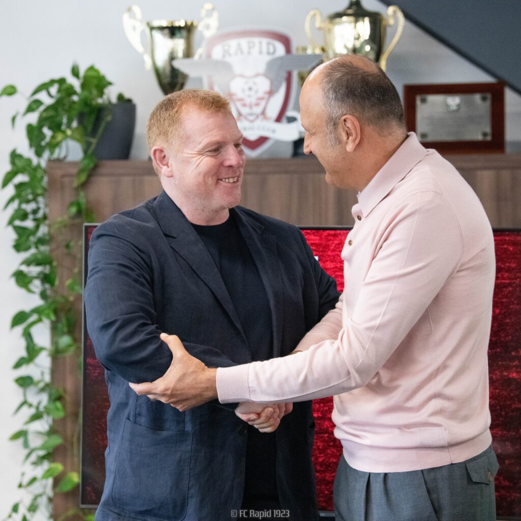 Neil Lennon e noul antrenor al Rapidului! Anunţul oficial făcut de giuleşteni