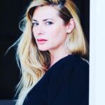 Cât de frumoasă e, la 44 de ani, fosta iubită a lui Adrian Mutu, dispărută din viaţa publică! A trecut printr-un divorţ dureros!
