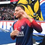 Ultraşii lui PSG şi-au luat la revedere de la Kylian Mbappe! Imagini fabuloase de pe Parc des Princes