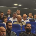 Valeriu Argăseală şi-a lansat noul volum de poezii! Mihai Stoica a fost prezent la eveniment