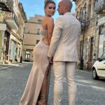 Ce poate să facă Alex Mitriţă alături de soţia lui, în timp ce România scrie istorie în Germania. Alessia, apariţie provocatoare