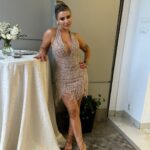 Ce poate să facă Alex Mitriţă alături de soţia lui, în timp ce România scrie istorie în Germania. Alessia, apariţie provocatoare