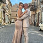 Ce poate să facă Alex Mitriţă alături de soţia lui, în timp ce România scrie istorie în Germania. Alessia, apariţie provocatoare