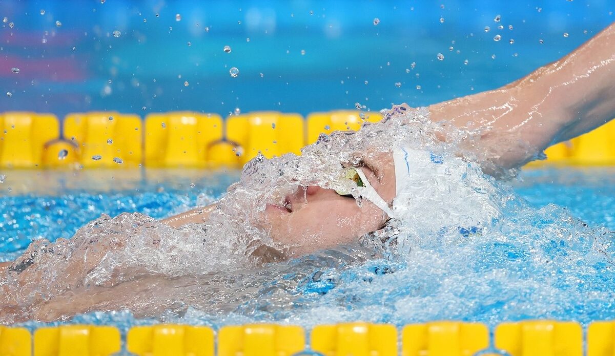 Denis Popescu, în semifinelele probei de 50 m spate, la Campionatele Europene de Înot