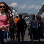Cine e iubita lui Oscar Piastri, viitoarea stea în devenire din Formula 1! Lily Zneimer face senzaţie la Marile Premii