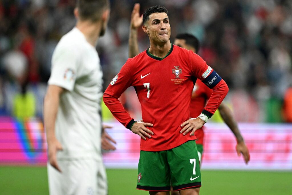 Portugalia – Slovenia 3-0 (d.l.d). Cristiano Ronaldo a izbucnit în plâns după un penalty ratat. Diogo Costa, eroul portughezilor