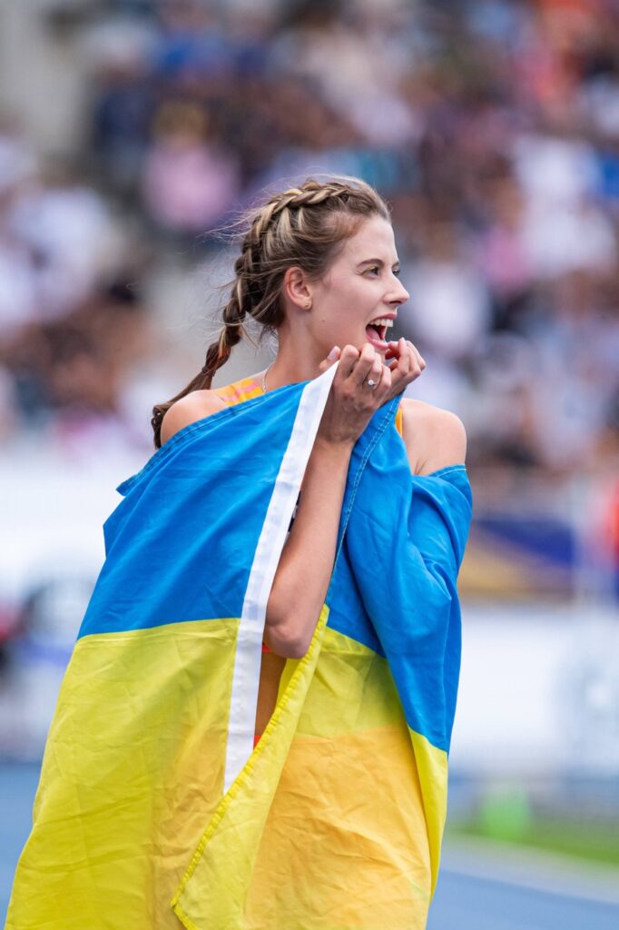 Atleta ucraineană Yaroslava Mahuchikh a doborât un record mondial vechi de 37 de ani!