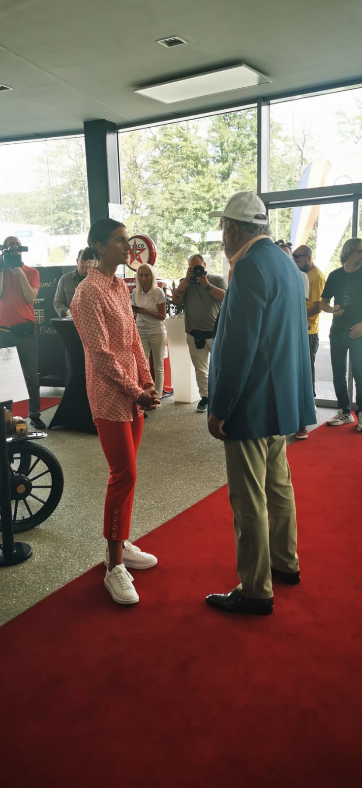 Ionela Cozmiuc a primit noua maşină de la Ion Ţiriac! Cum arată premiul campioanei mondiale